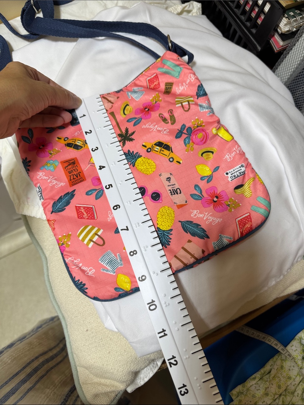 LeSportsac Pink Tropical Print Crossbody Bag with Navy Trim - Picture 7 of 13